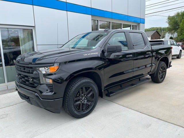 2023 Chevrolet Silverado 1500 Custom 4X4 Crew Cab Short Box's photo