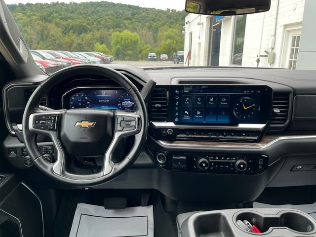 2024 Chevrolet Silverado 1500 LT - Photo 10