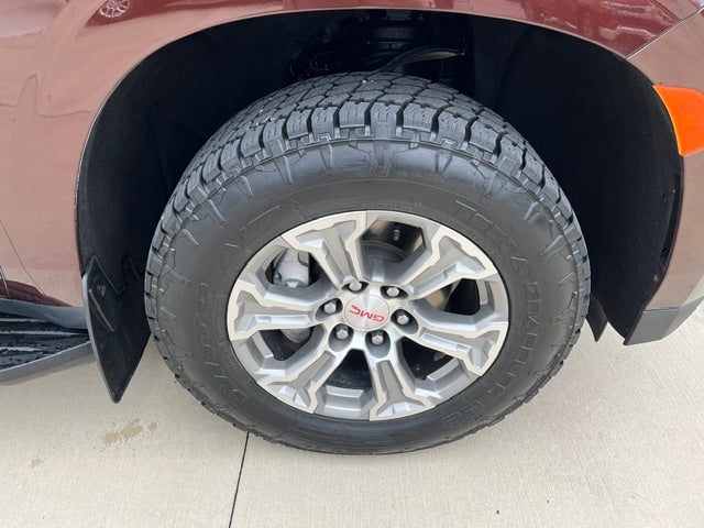 2022 GMC Yukon SLE - Photo 25