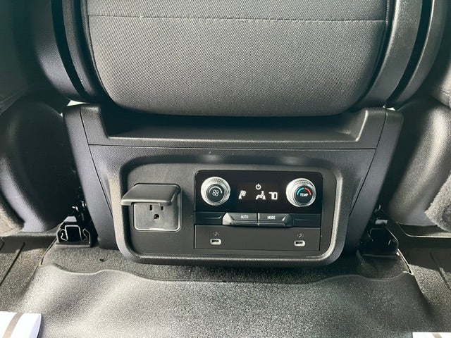 2022 GMC Yukon SLE - Photo 8