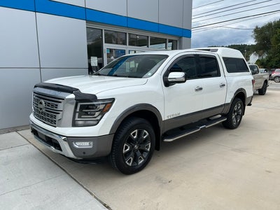 2022 Nissan TITAN Crew Cab Platinum Reserve 4x4