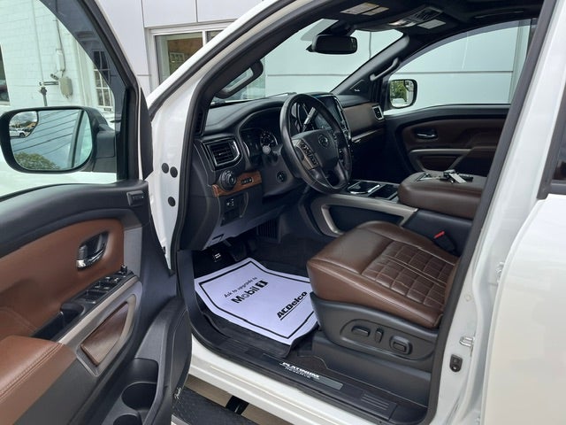 2022 Nissan TITAN Crew Cab Platinum Reserve 4x4