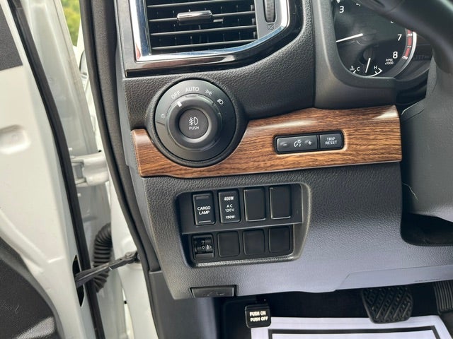 2022 Nissan TITAN Crew Cab Platinum Reserve 4x4