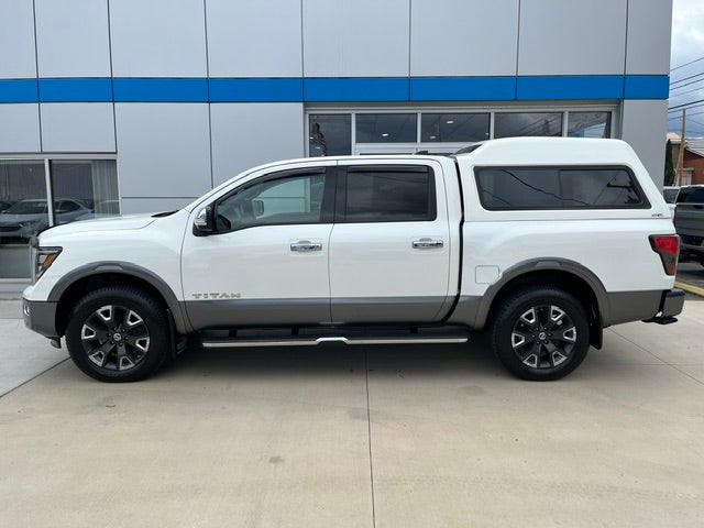 2022 Nissan TITAN Crew Cab Platinum Reserve 4x4