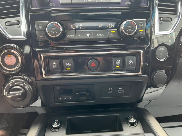 2022 Nissan TITAN Crew Cab Platinum Reserve 4x4