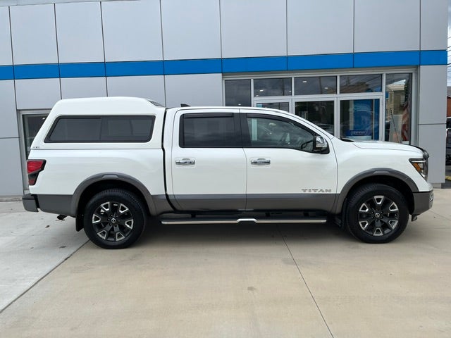 2022 Nissan TITAN Crew Cab Platinum Reserve 4x4