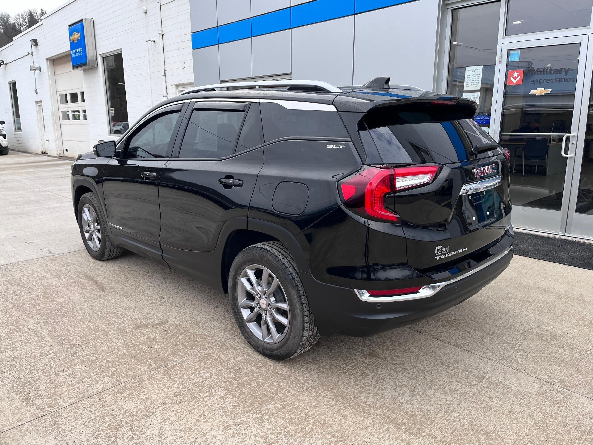 2024 GMC Terrain SLT