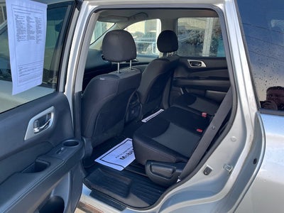 2018 Nissan Pathfinder SV