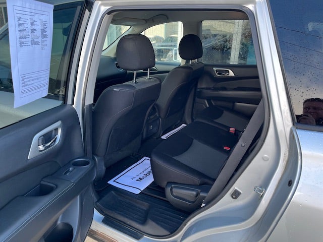 2018 Nissan Pathfinder SV