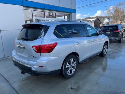 2018 Nissan Pathfinder SV