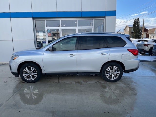 2018 Nissan Pathfinder SV