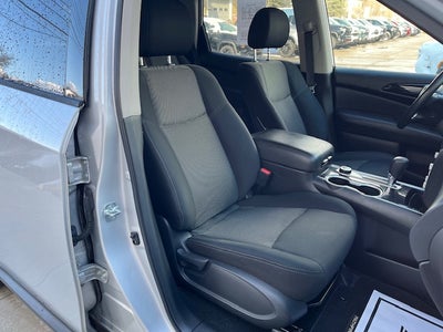 2018 Nissan Pathfinder SV