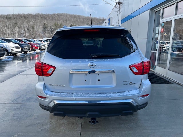 2018 Nissan Pathfinder SV