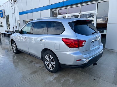 2018 Nissan Pathfinder SV