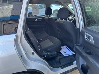 2018 Nissan Pathfinder SV