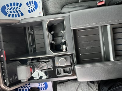 2022 Toyota Tundra 4WD SR5