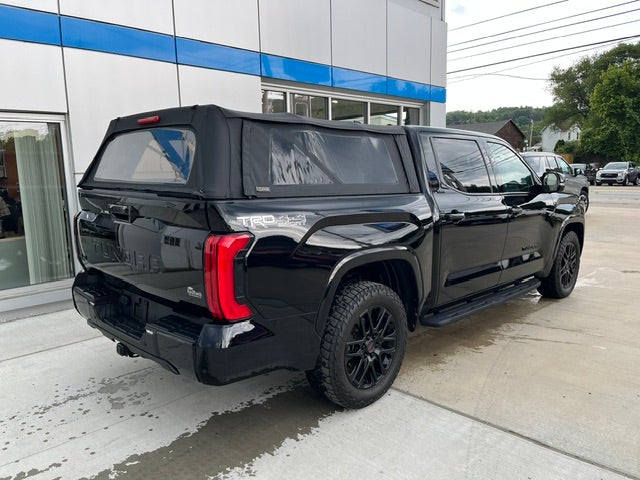 2022 Toyota Tundra 4WD SR5