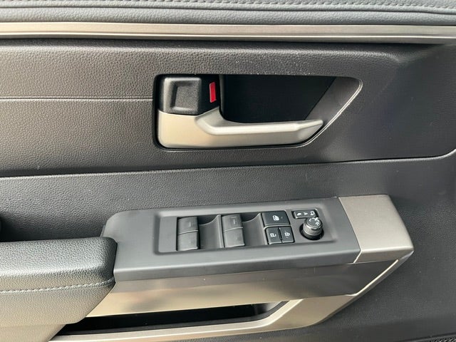 2022 Toyota Tundra 4WD SR5